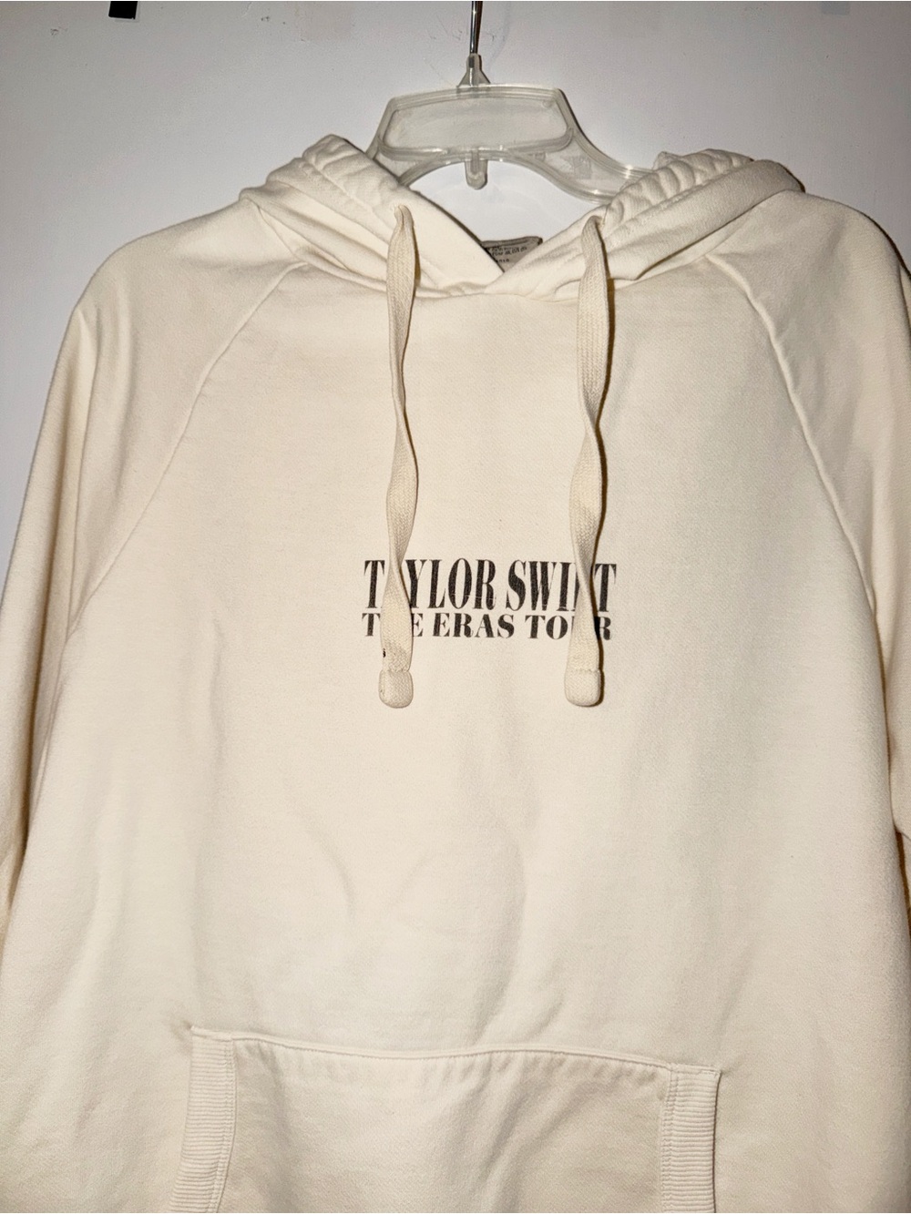 Taylor Swift Original 2023 Eras Tour Cream Hoodie READ DESCRIPTION SZ M - Picture 2 of 11